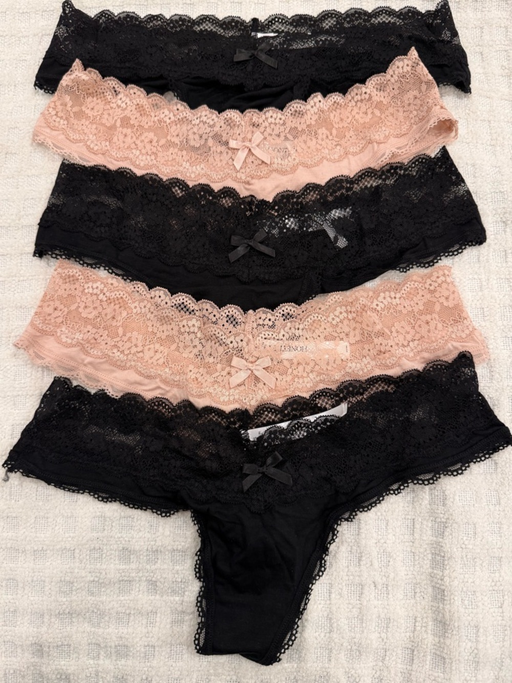 🎀 $10 or 3 / $25 🛍️ Honeydew Intimates Women's Lace Trim Thong 5-Pack